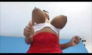 Umdlali we-sexy omny ...
